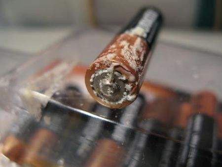 電池漏液出現泡沫 電池漏液出現泡沫